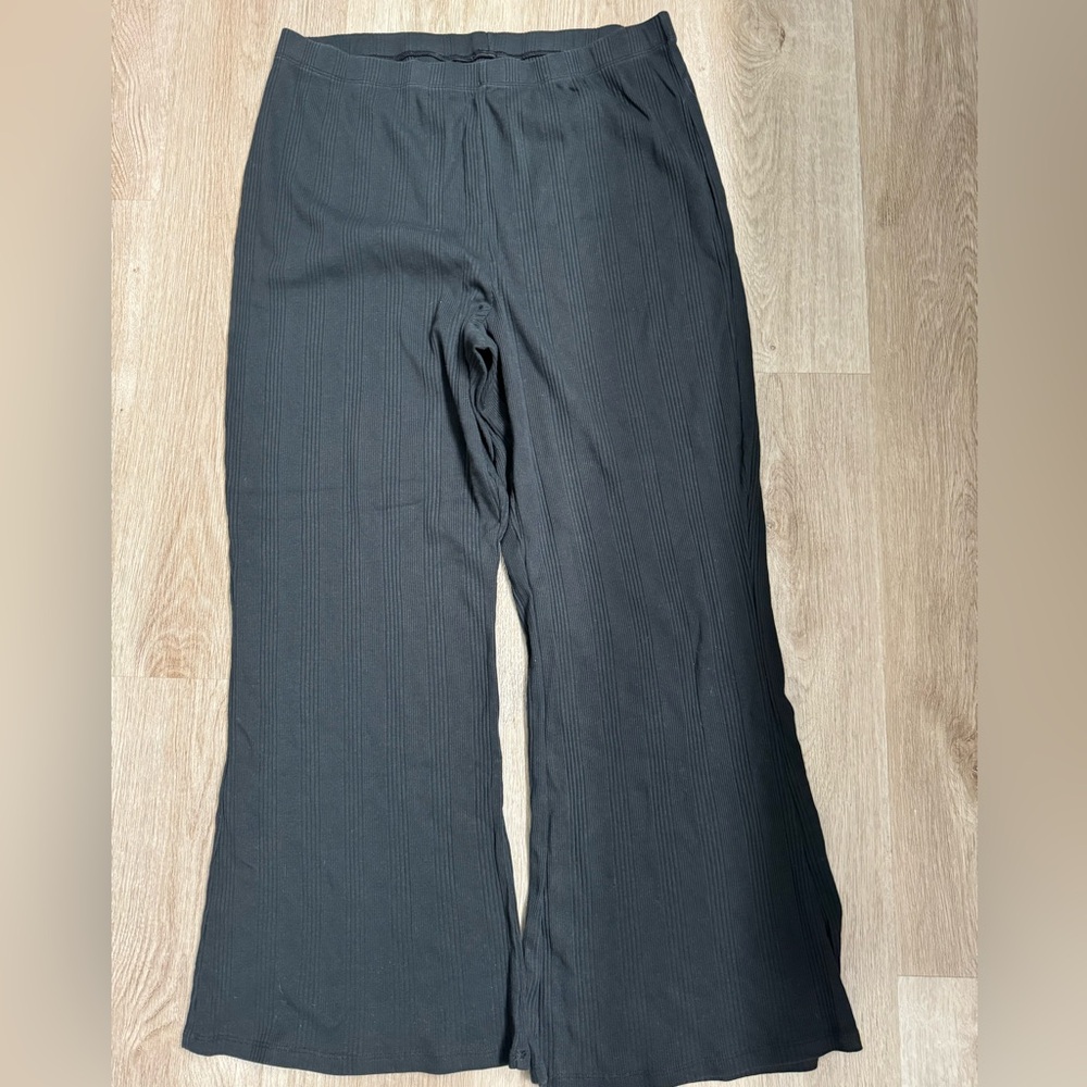 Aerie Black Ribbed 3/4 Lounge Knit Pants size XXL